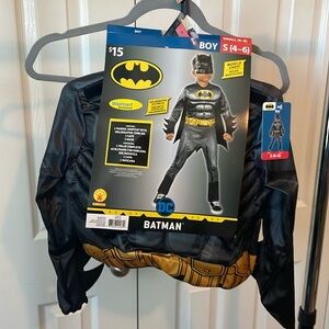 BATMAN COSTUME (small 4-6)